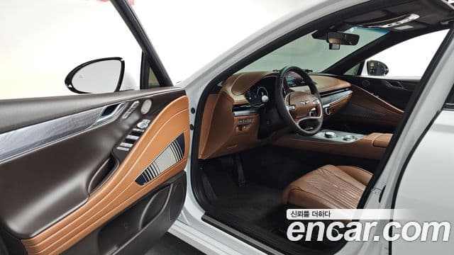 Genesis G80 (RG3) бензин 2.5 турбо AWD, 2023 10