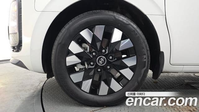 Hyundai Staria Inspiration, 2025 все фото