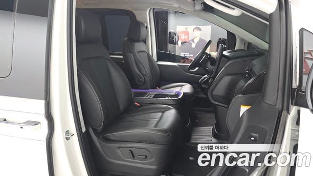 Hyundai Staria Inspiration, 2025 10