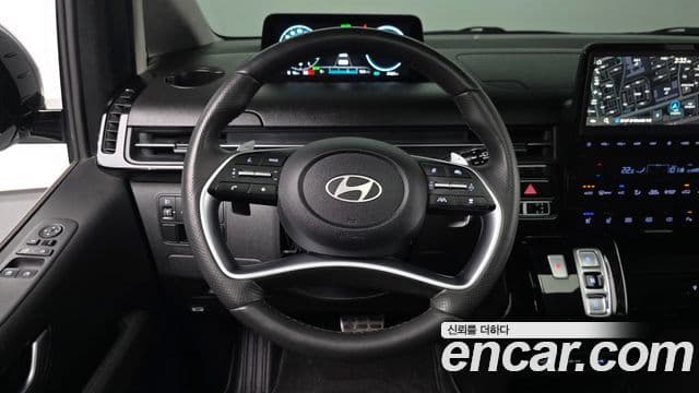 Hyundai Staria Inspiration, 2025 13