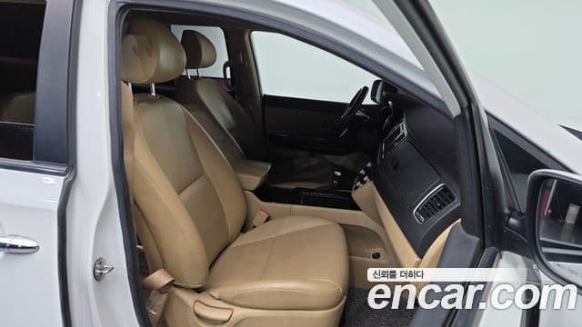 Kia All New Carnival Luxury, 2018 10