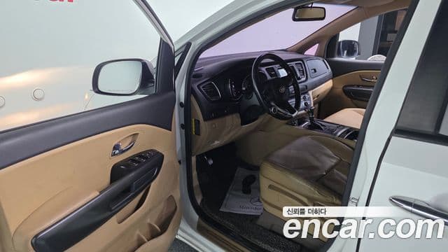 Kia All New Carnival Luxury, 2018 11