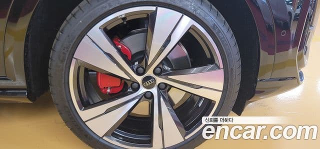 Audi Q5 (80A) 40 TDI Quattro S Line чёрный Edition, 2025 9