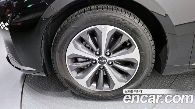 Kia K8 гибрид Noblesse, 2023 все фото