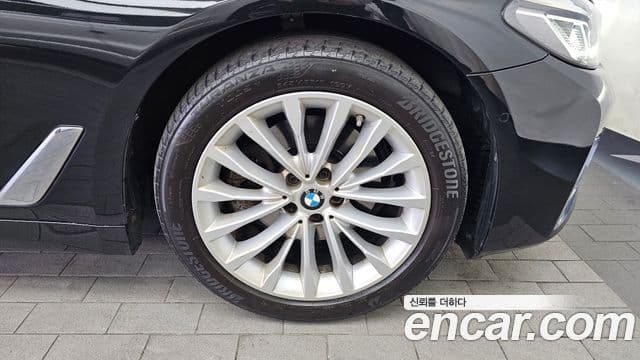 BMW 5시리즈 (G30) Luxury, 2023 все фото