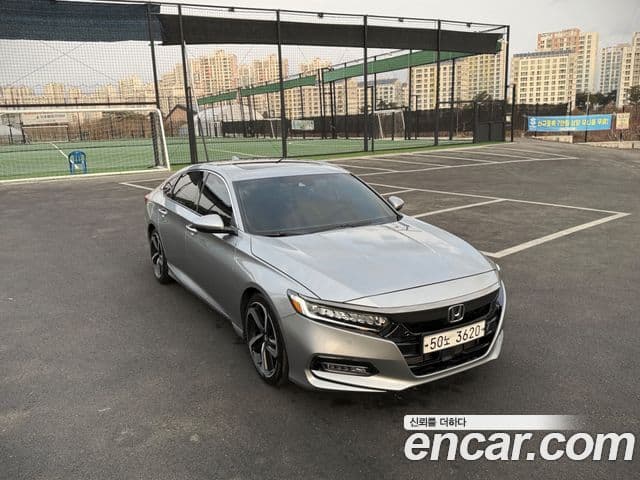 Honda Accord 10세대 2.0 турбо Sport, 2018 1