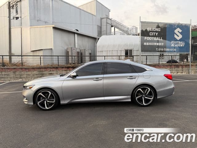 Honda Accord 10세대 2.0 турбо Sport, 2018 3