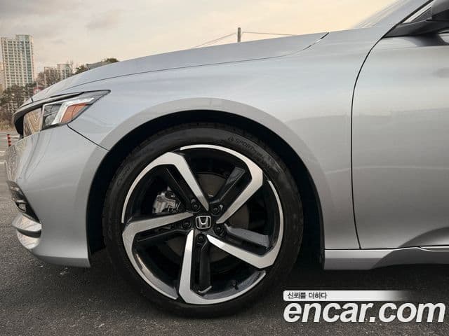 Honda Accord 10세대 2.0 турбо Sport, 2018 7