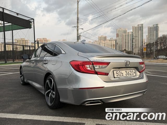 Honda Accord 10세대 2.0 турбо Sport, 2018 8