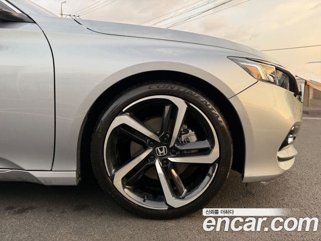 Honda Accord 10세대 2.0 турбо Sport, 2018 11