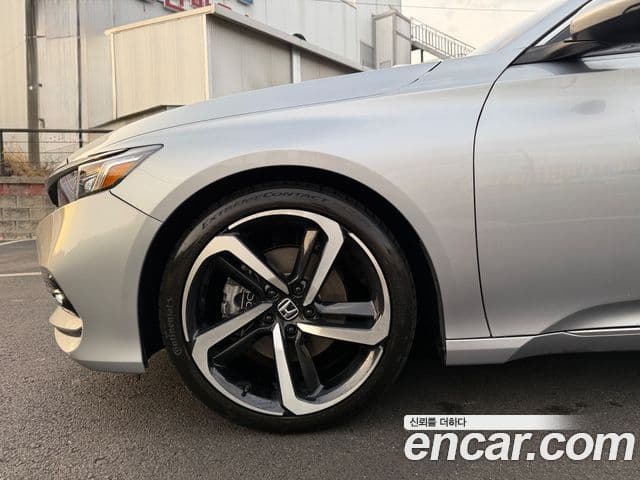 Honda Accord 10세대 2.0 турбо Sport, 2018 12