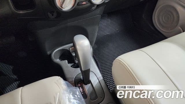 Nissan 큐브 Z12, 2012 9