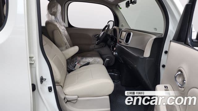 Nissan 큐브 Z12, 2012 11