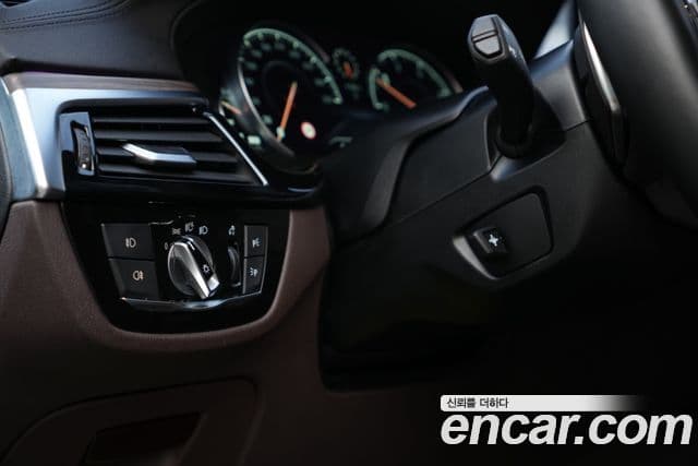 BMW 5시리즈 (G30) 520d Luxury Plus, 2018 13