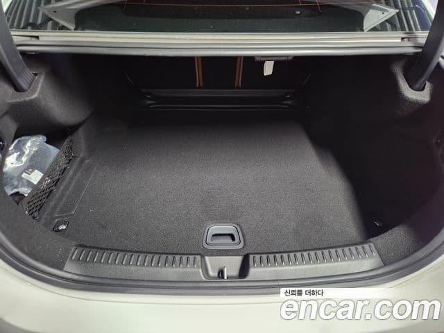 Mercedes-Benz E-класс W214 Exclusive, 2025 9