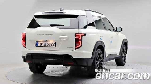 KG모빌리티(SsangYong) Torres Black Edition, 2024 4