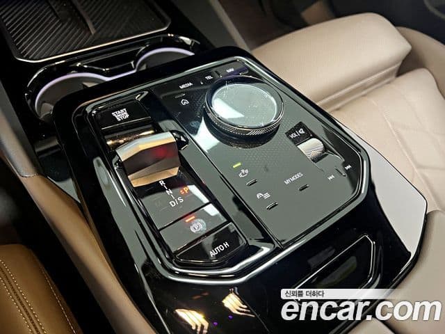 BMW 5시리즈 (G60) 520i M Sport, 2025 9