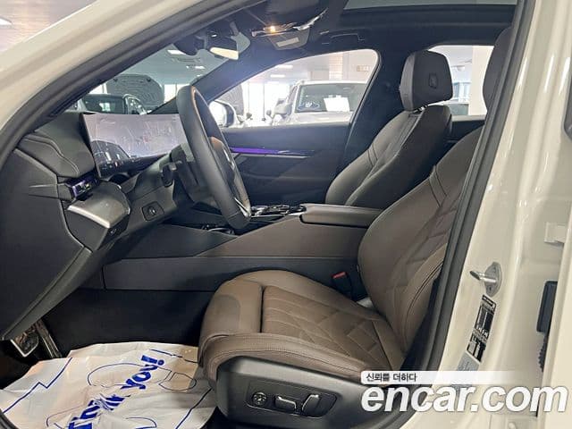 BMW 5시리즈 (G60) 520i M Sport, 2025 10