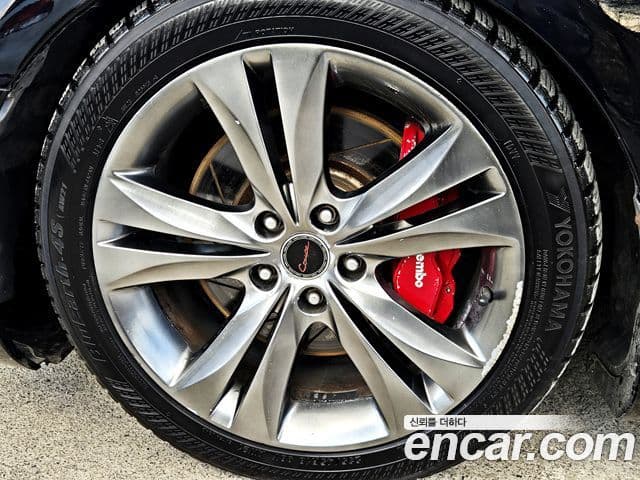 Hyundai Genesis купе 200 турбо P, 2011 все фото