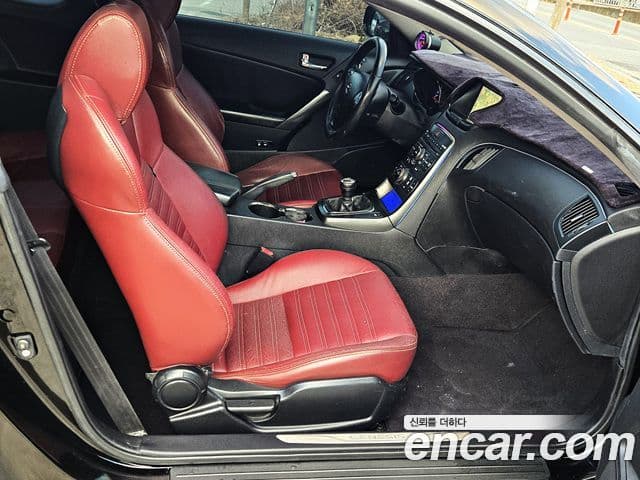 Hyundai Genesis купе 200 турбо P, 2011 7