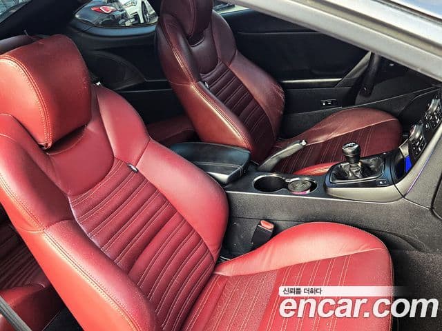 Hyundai Genesis купе 200 турбо P, 2011 11