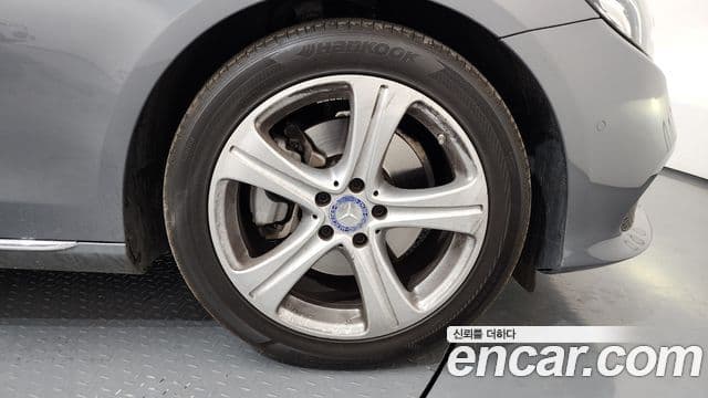 Mercedes-Benz E-класс W213 Avantgarde, 2017 все фото