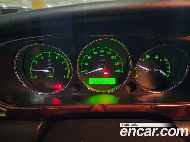 Jaguar XJ-8 X350, 2005 8