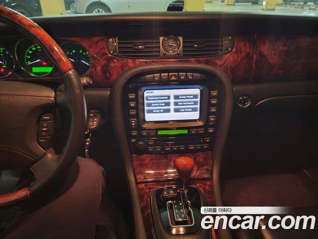 Jaguar XJ-8 X350, 2005 9