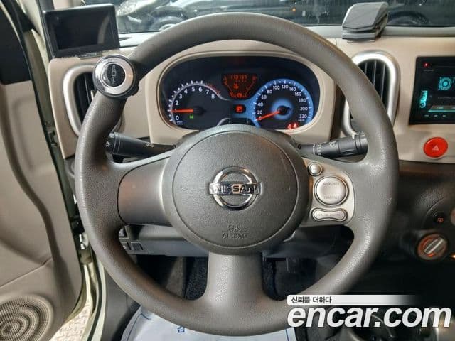 Nissan 큐브 Z12, 2011 8