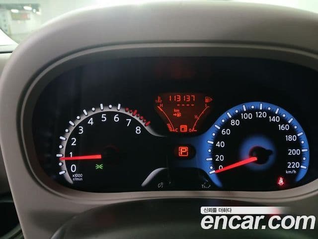 Nissan 큐브 Z12, 2011 9