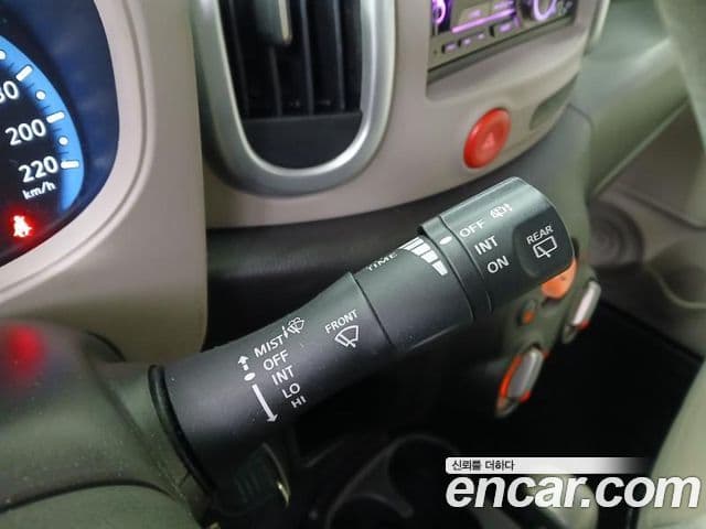 Nissan 큐브 Z12, 2011 11