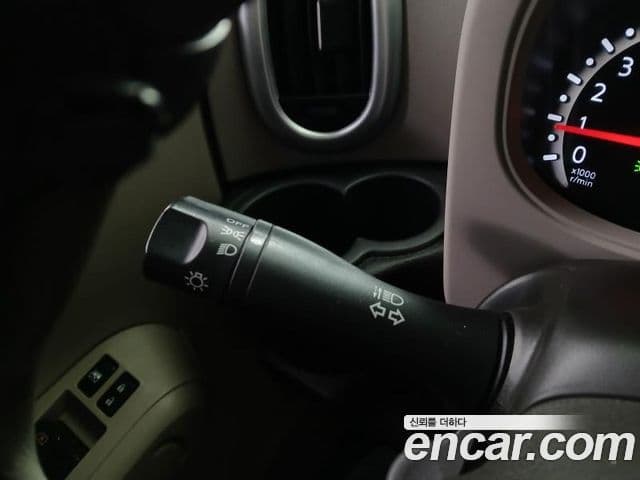 Nissan 큐브 Z12, 2011 12