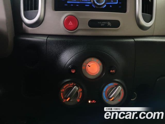 Nissan 큐브 Z12, 2011 14