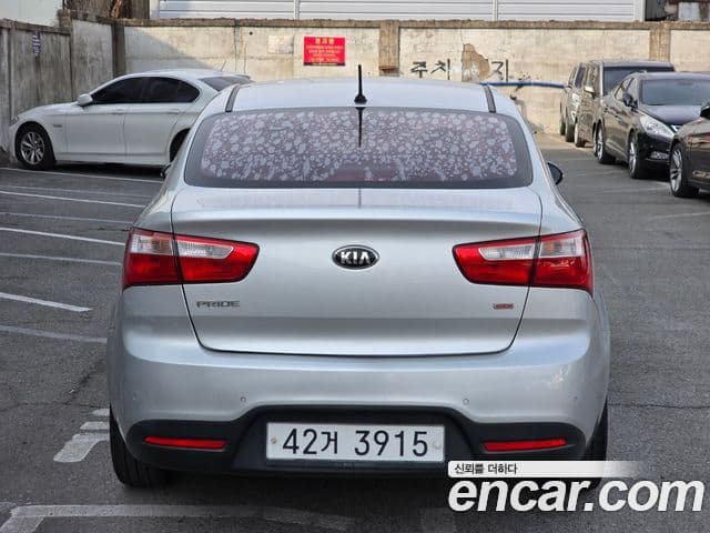 Kia All New Pride Luxury, 2013 все фото