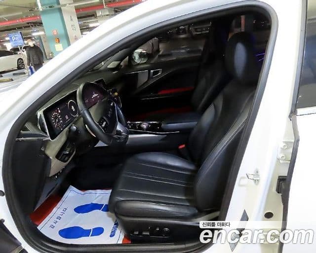 Kia K8 Trendy(таксомоторный тип), 2022 6