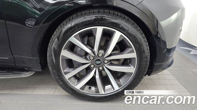 Land Rover Discovery 5 P360 R-Dynamic SE, 2022 все фото