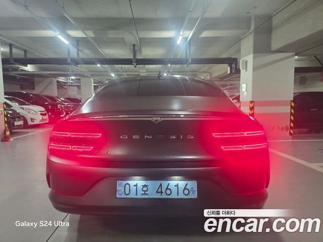 Genesis electrified G80 (RG3) e-AWD, 2022 3