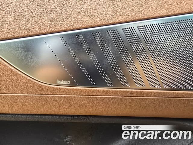 Genesis electrified G80 (RG3) e-AWD, 2022 9