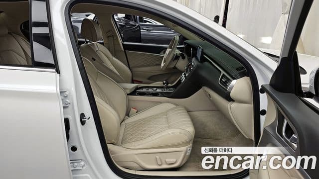 Genesis The / новый New G70, 2021 11