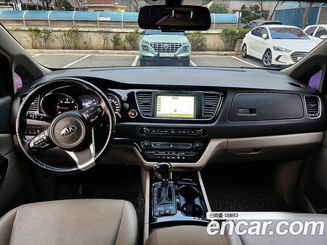 Kia All New Carnival Prestige, 2016 8