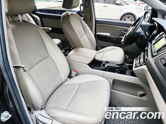 Kia All New Carnival Prestige, 2016 11