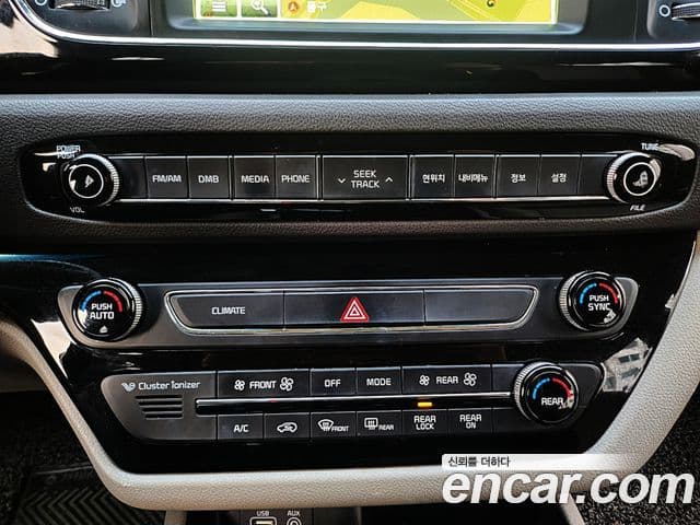 Kia All New Carnival Prestige, 2016 15