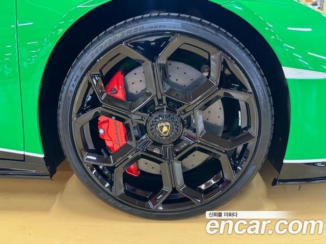 Lamborghini 우라칸 LP640-4 Evo Spyder, 2023 все фото