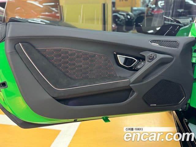 Lamborghini 우라칸 LP640-4 Evo Spyder, 2023 14