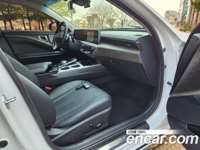 Kia K8 Trendy(арендный автомобиль), 2023 11