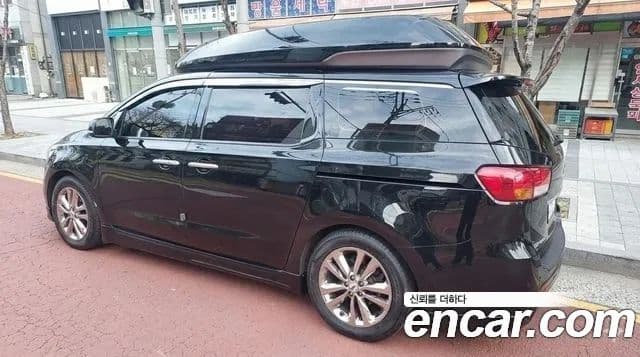 Kia All New Carnival VIP, 2016 3