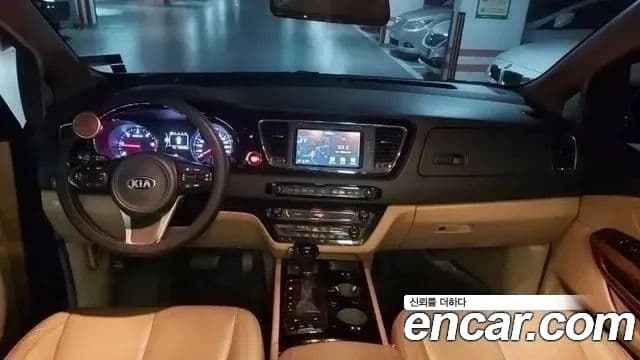 Kia All New Carnival VIP, 2016 7