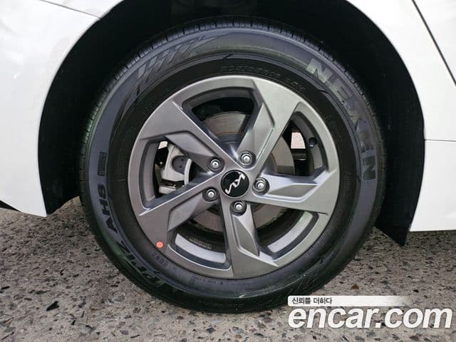 Kia K5 3세대 Standard, 2023 7