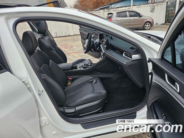 Kia K5 3세대 Standard, 2023 9