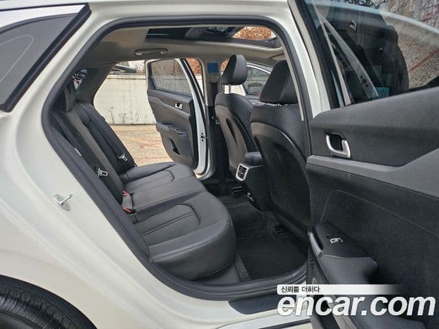 Kia K5 3세대 Standard, 2023 10